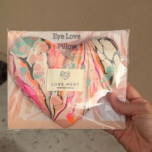 Heart-Shaped Bath Pillow - Pink and Cream